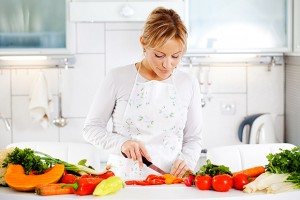 kitchen_chopping_vegetables